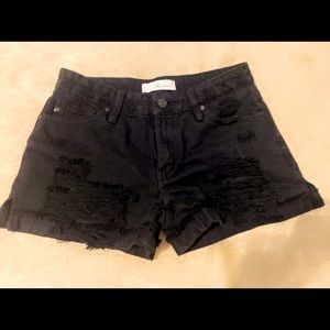 KanCan black distressed denim shorts!